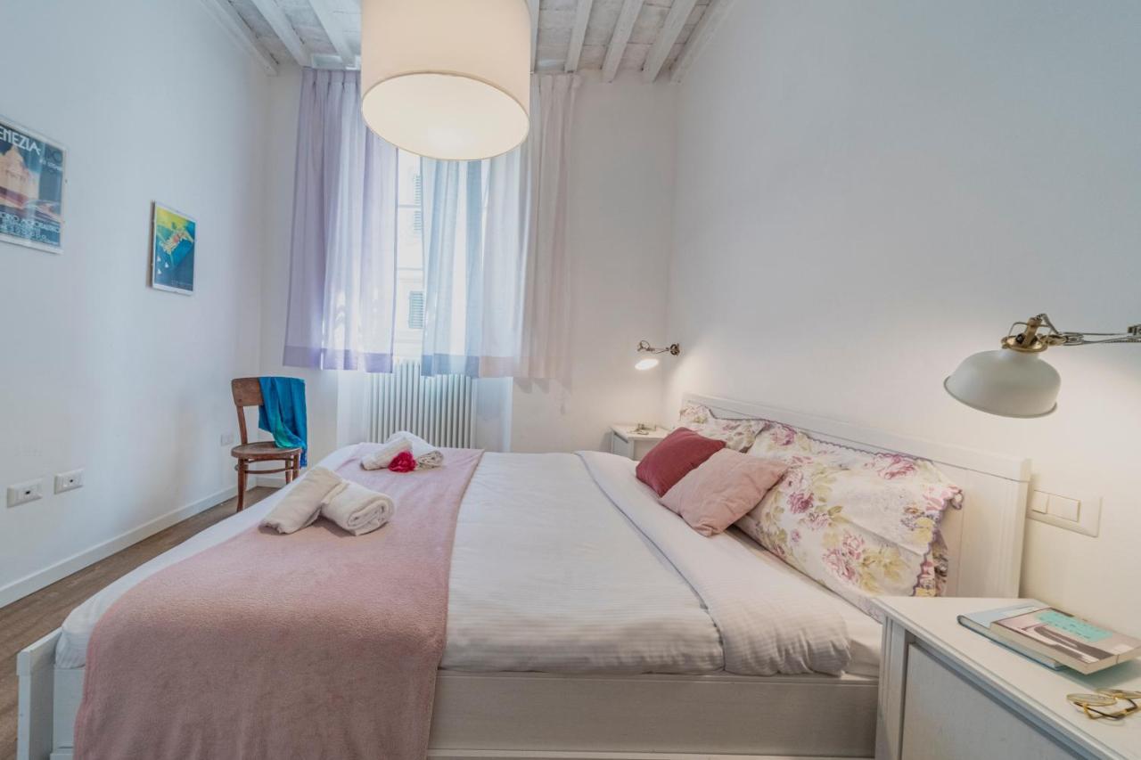32 Nero - Florence Apartment San Niccolo Zewnętrze zdjęcie